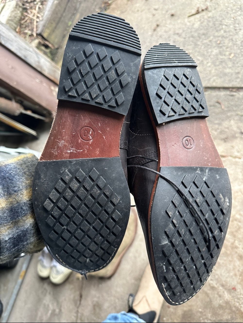 Timberland Black Leather Chukka Boots with Brown Trim - Picture 5 of 5